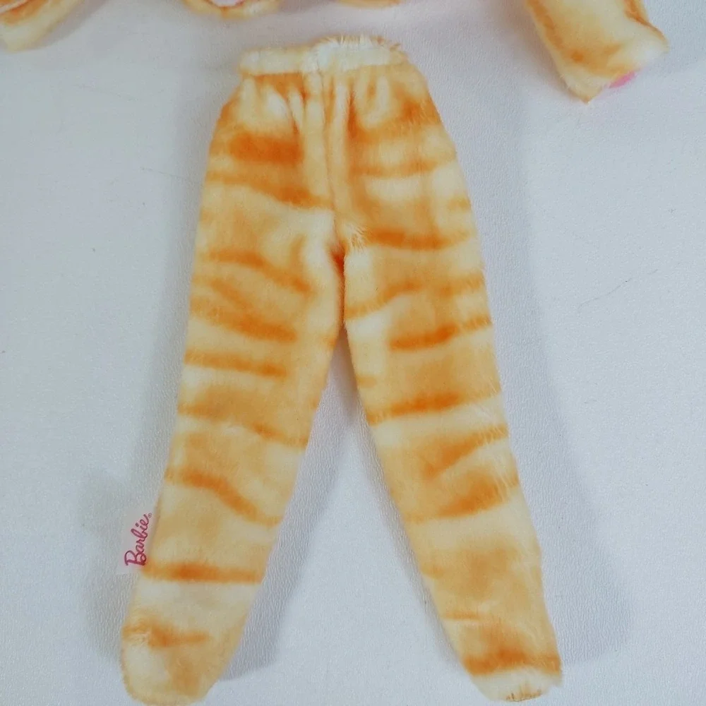 BARBIE‎ Cutie Reveal Orange Cat Fur Suit Furry Plush Costume